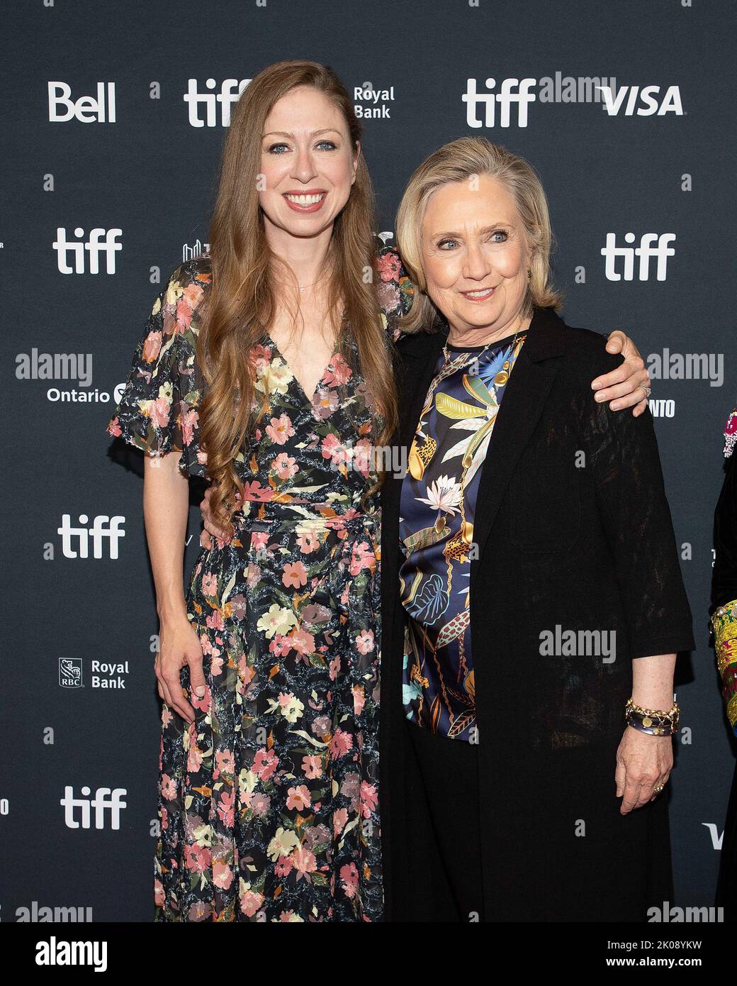 Toronto, Canada. 09th Set, 2022. Chelsea Clinton e Hillary Rodham Clinton partecipano al 'in Conversation' - The Book of Gutsy Women in Conversation al TIFF LIGHTBOX durante il 2022 Toronto International Film Festival il 9 settembre 2022 a Toronto, Canada. Photo: PICJER/imageSPACE Credit: Imagespace/Alamy Live News Foto Stock