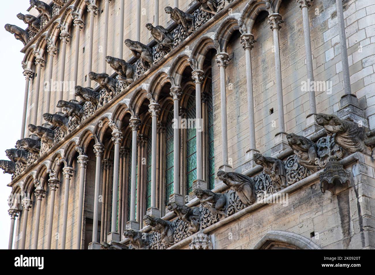 Particolare dell'architettura della chiesa di Notre Dame de Dijon, Borgogna, Francia Foto Stock