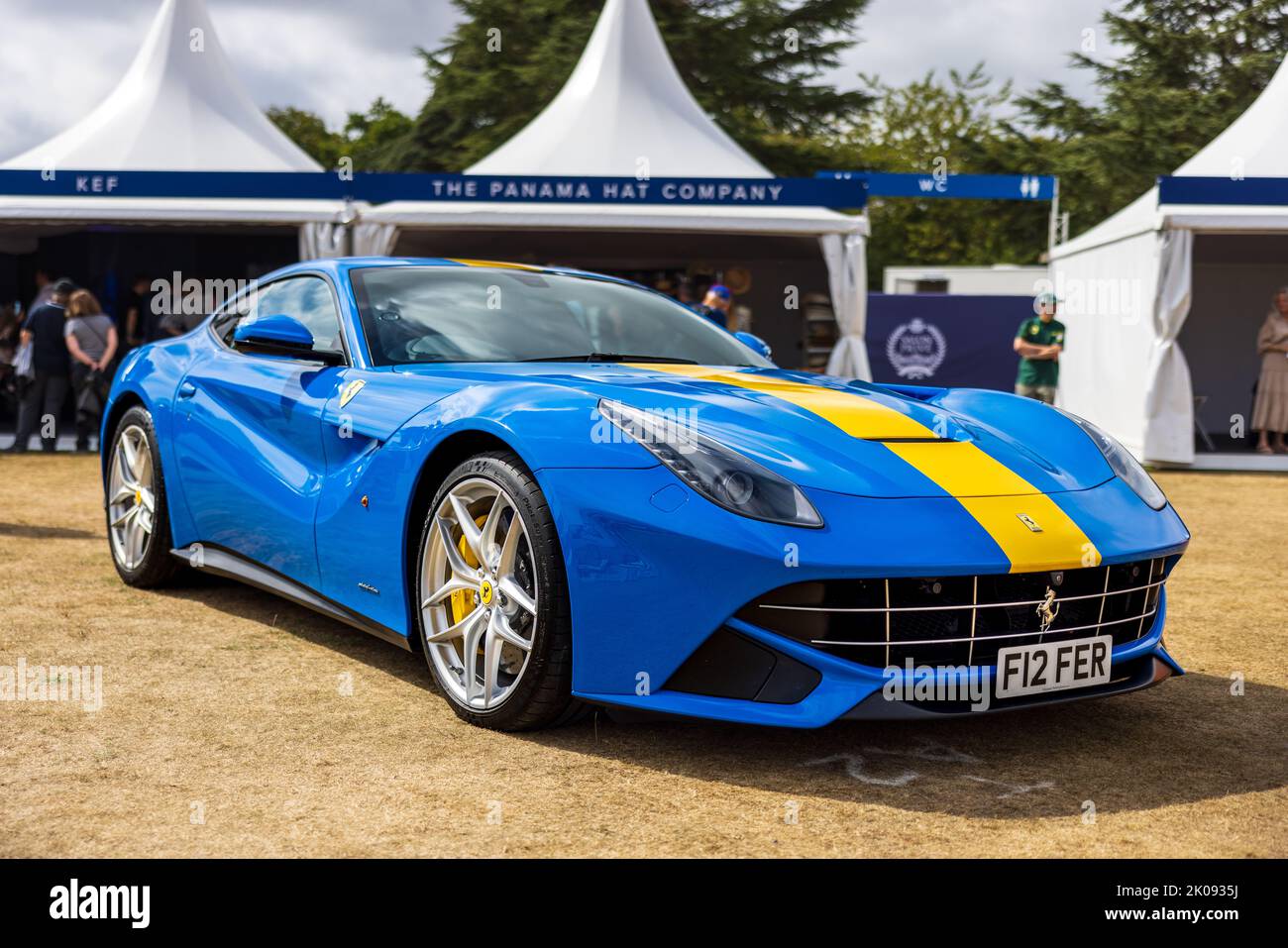 Ferrari F12 Berlinetta ‘F12 FER’ in mostra al Salone Privé Concours d’Elégance Motor Show tenutosi a Blenheim Palace il 4th settembre 2022 Foto Stock