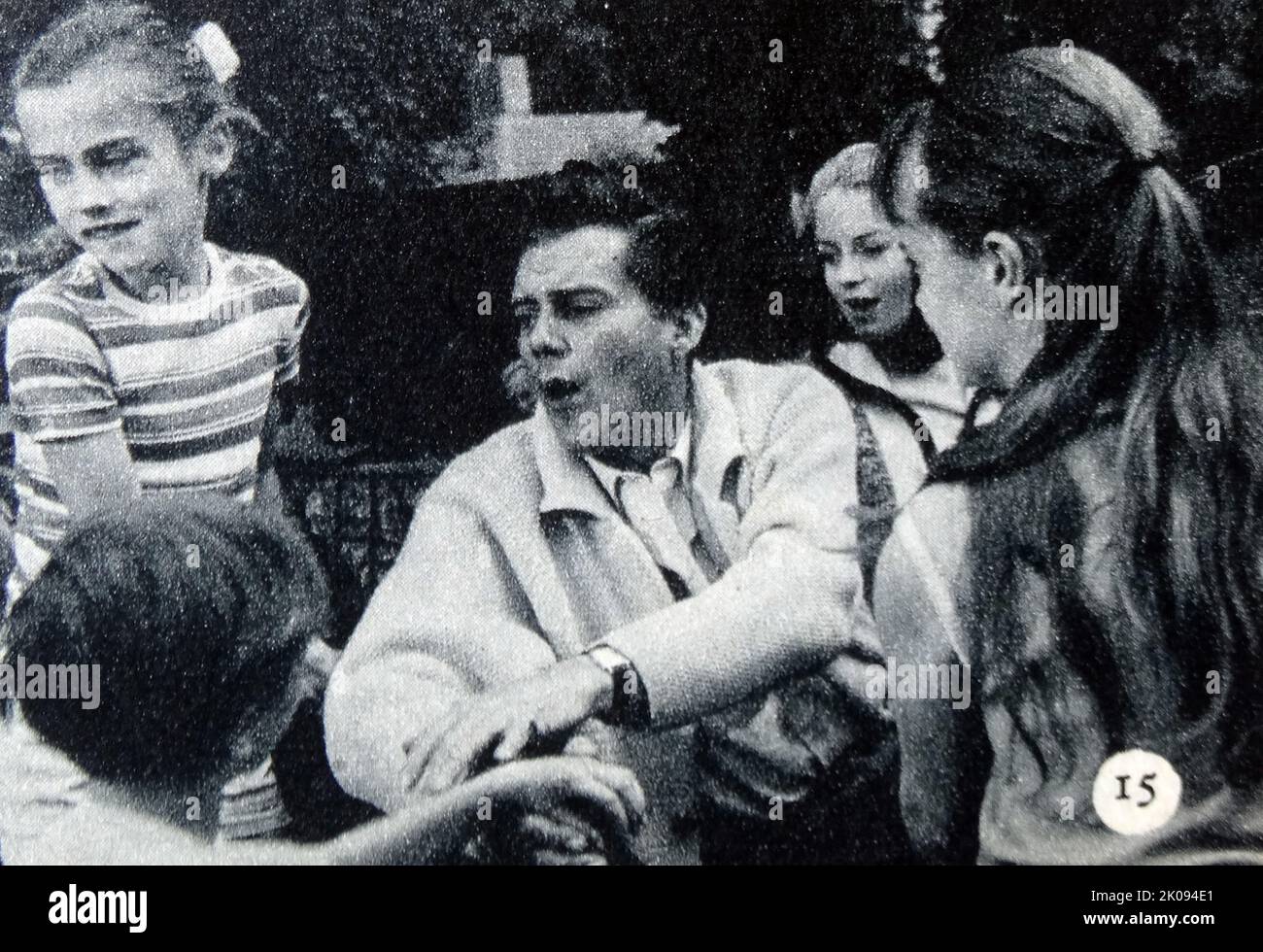 Recensione del giornale The Mind Benders, un film thriller britannico del 1963, fotografia di Dirk Bogarde, Georgina Moon, Timothy Beaton e Teresa Van Hoorn. Foto Stock