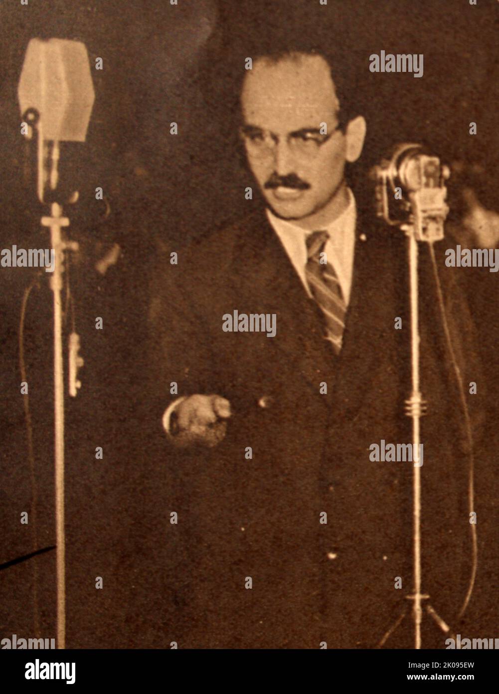 Andras Szalai (1917-1949) è stato un . Fu giustiziato dopo un famoso processo, insieme a Laszlo Rajk e Tibor Szonyi. Si è trattato di un processo comunista in cui la testimonianza era falsa ma forzata ai testimoni attraverso torture e intimidazioni. L'ingiustizia di questo processo ha contribuito a scatenare la Rivoluzione del 1956 contro il governo comunista. Foto Stock