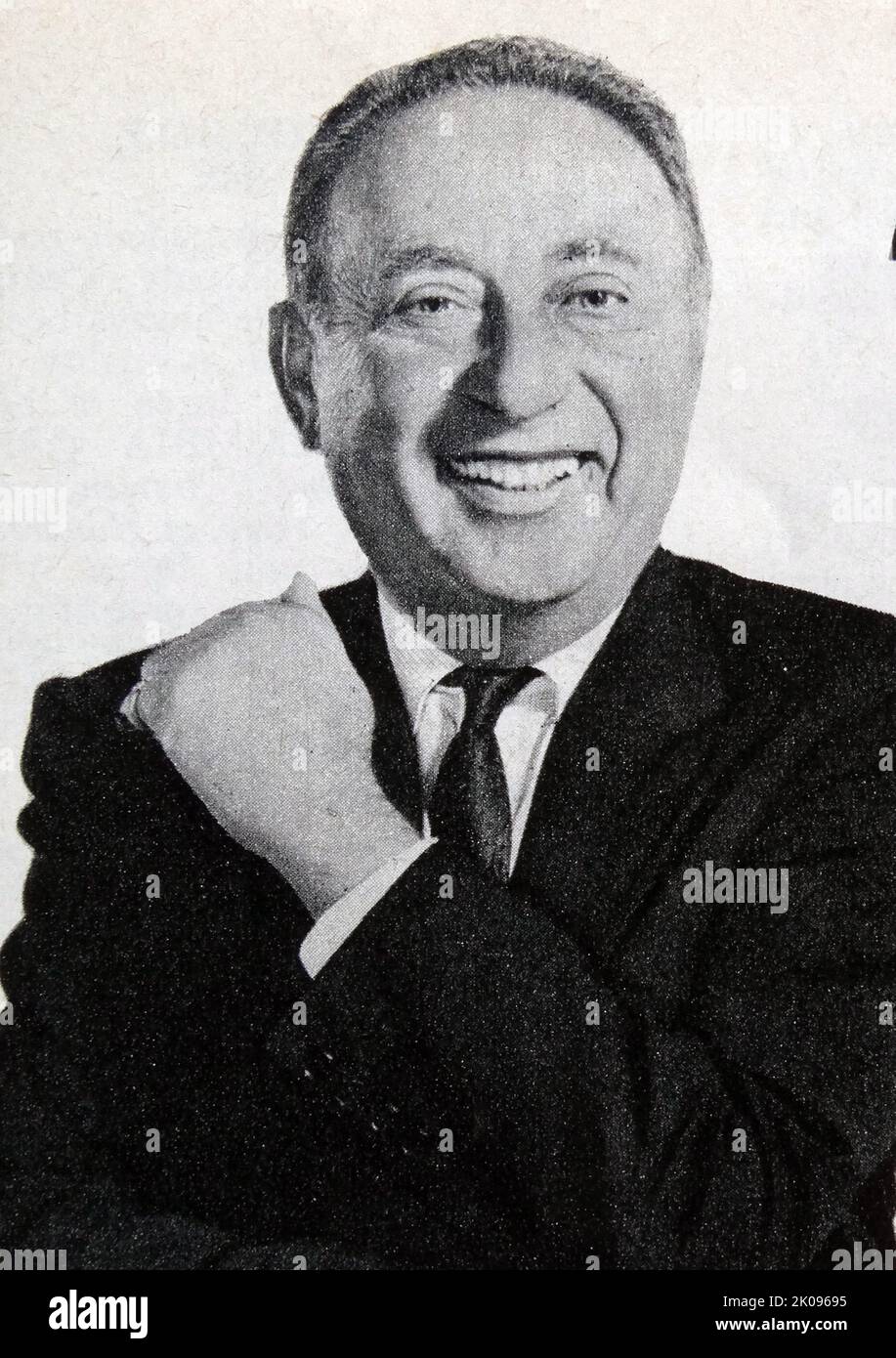 Joseph Herman Pasternak (Hollywood, 19 settembre 1901 – Hollywood, 13 settembre 1991) è stato un . Pasternak trascorse la 'Golden Age' di Hollywood dei musical agli MGM Studios, producendo molti musical di successo. Ha prodotto il film finale MGM di Judy Garland, Summer Stock, e alcuni dei primi ruoli rivoluzionari di gene Kelly. Foto Stock