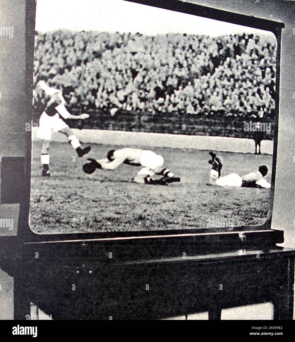 Copertura del calcio professionale in televisione. Foto Stock