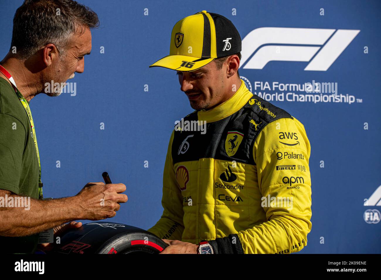 Monza, Italia, 10th settembre 2022, Charles Leclerc, di Monaco, compete per la Scuderia Ferrari. Qualificazione, 16° round del campionato di Formula 1 2022. Credit: Michael Potts/Alamy Live News Foto Stock