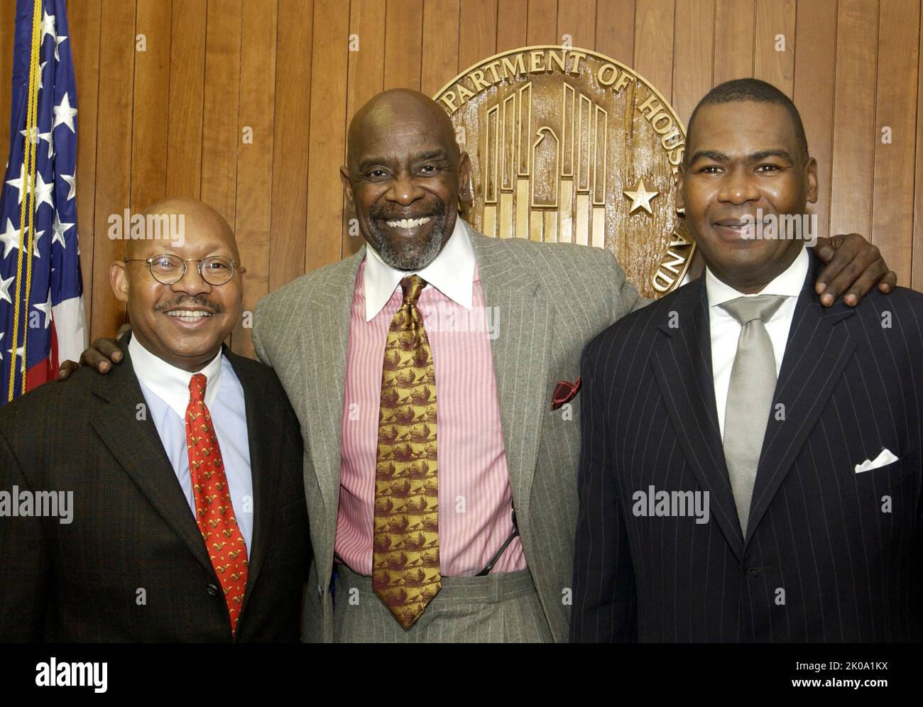 Il Segretario Alphonso Jackson con Chris Gardner - Chris Gardner, ispirazione per il film del 2006, "la cura della felicità", incontro con il Segretario Alphonso Jackson alla sede centrale dell'HUD. Il Segretario Alphonso Jackson con Chris Gardner Subject, Chris Gardner, ispirazione per il film del 2006, "The Pursuit of Happyness", incontro con il Segretario Alphonso Jackson alla sede centrale dell'HUD. Foto Stock