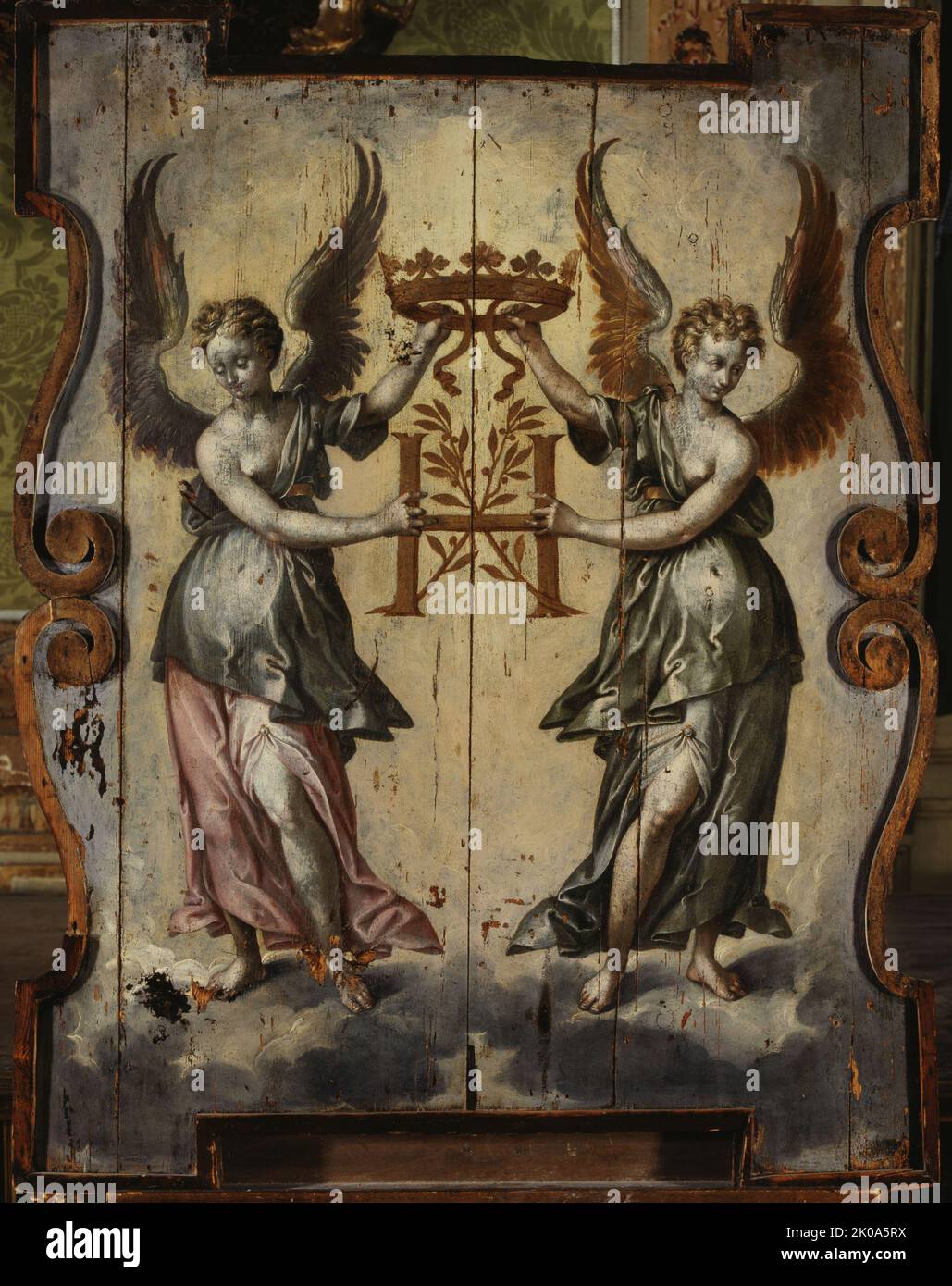 Due figure alate che sostengono una "H" sormontata da una corona ducale, tra 1589 e 1600. Foto Stock