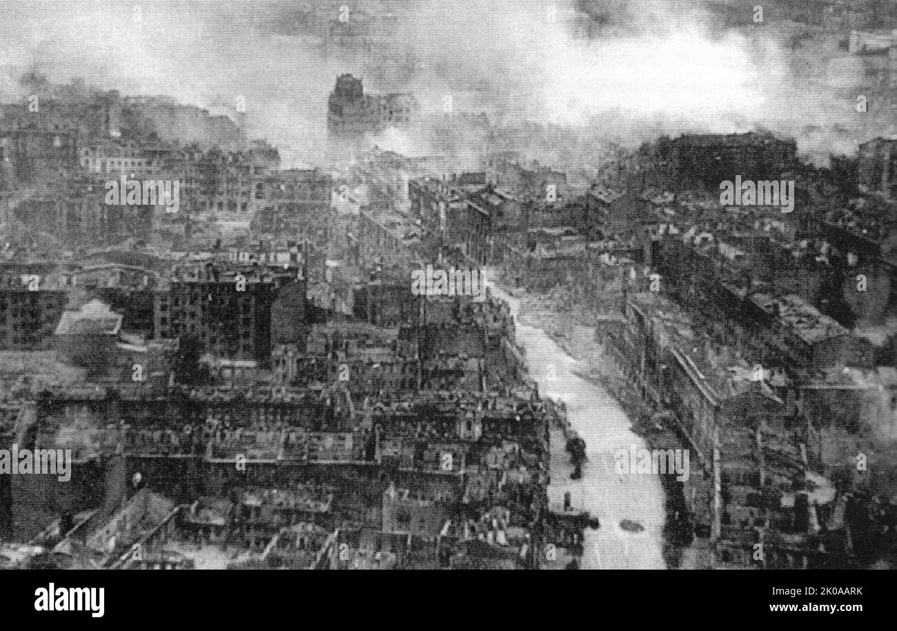 Rovinata la capitale Ucraina di Kyiv, durante i bombardamenti della seconda guerra mondiale (1941-1945) Foto Stock