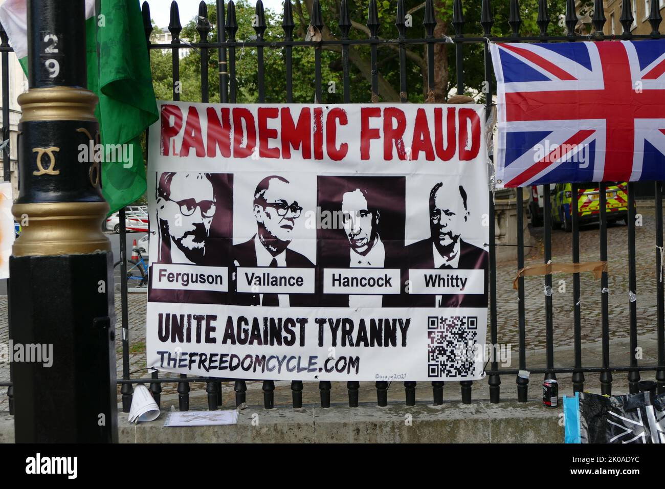 Manifesto di protesta anti-vaccino, durante la pandemia di Coronavirus di Covid-19. Londra, 2022 Foto Stock