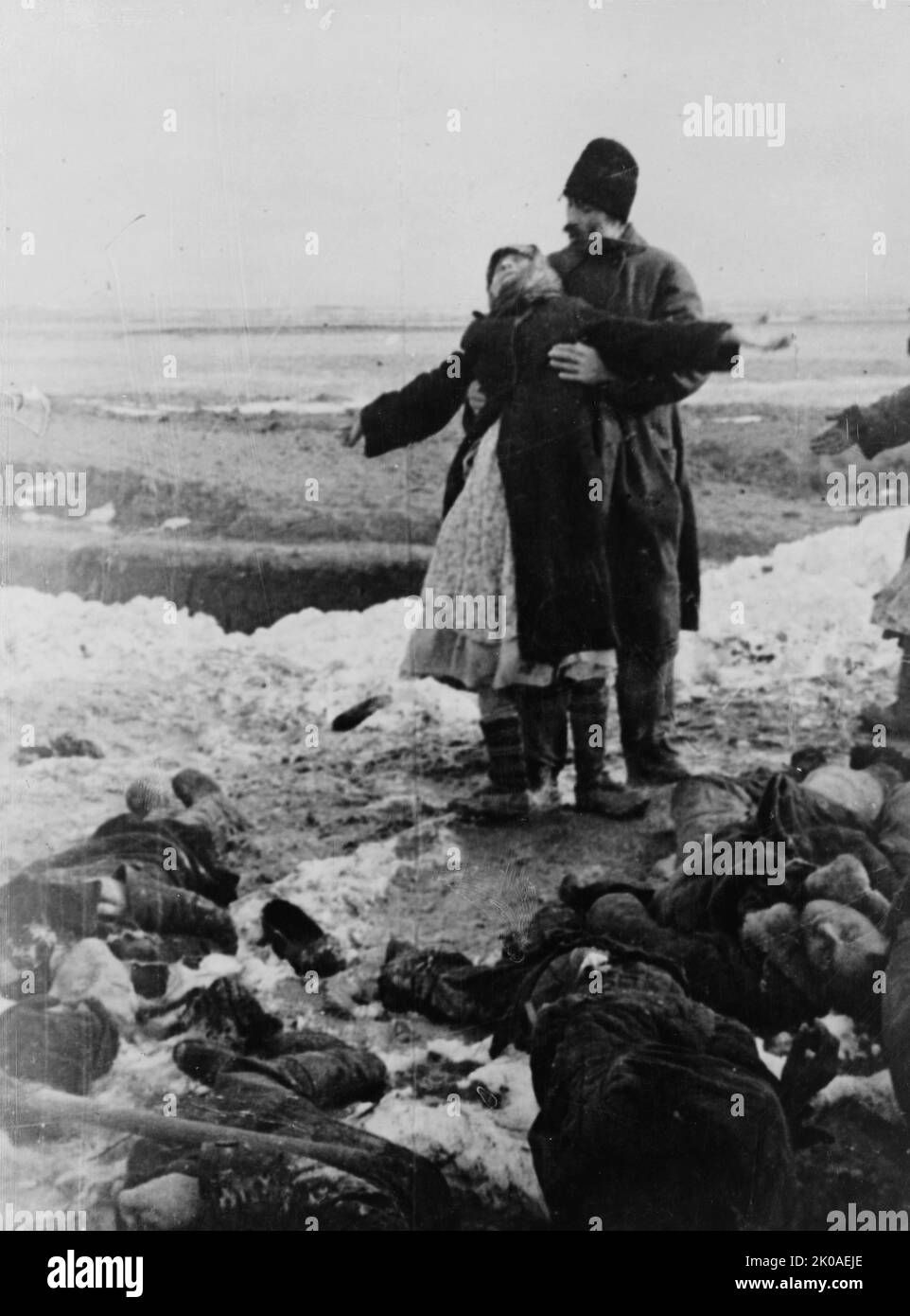 S. Afansyeva di Kerch piange la morte del figlio di 18 anni, che fu ucciso dai tedeschi quando furono costretti ad evacuare la città nel febbraio 1942. Nel 1942 i tedeschi occuparono nuovamente la città. L'Armata Rossa perse oltre 160.000 uomini, uccisi o presi POW nella Battaglia della Penisola Kerch Foto Stock