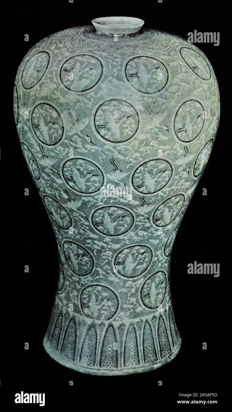Vaso, Koryo (Goreyo) . Glassa di Celadon; decorazione incisa ripiena di scivoli bianchi e neri, dinastia di Koryo (Goreyo) (Goreyo), 12th ° secolo Foto Stock