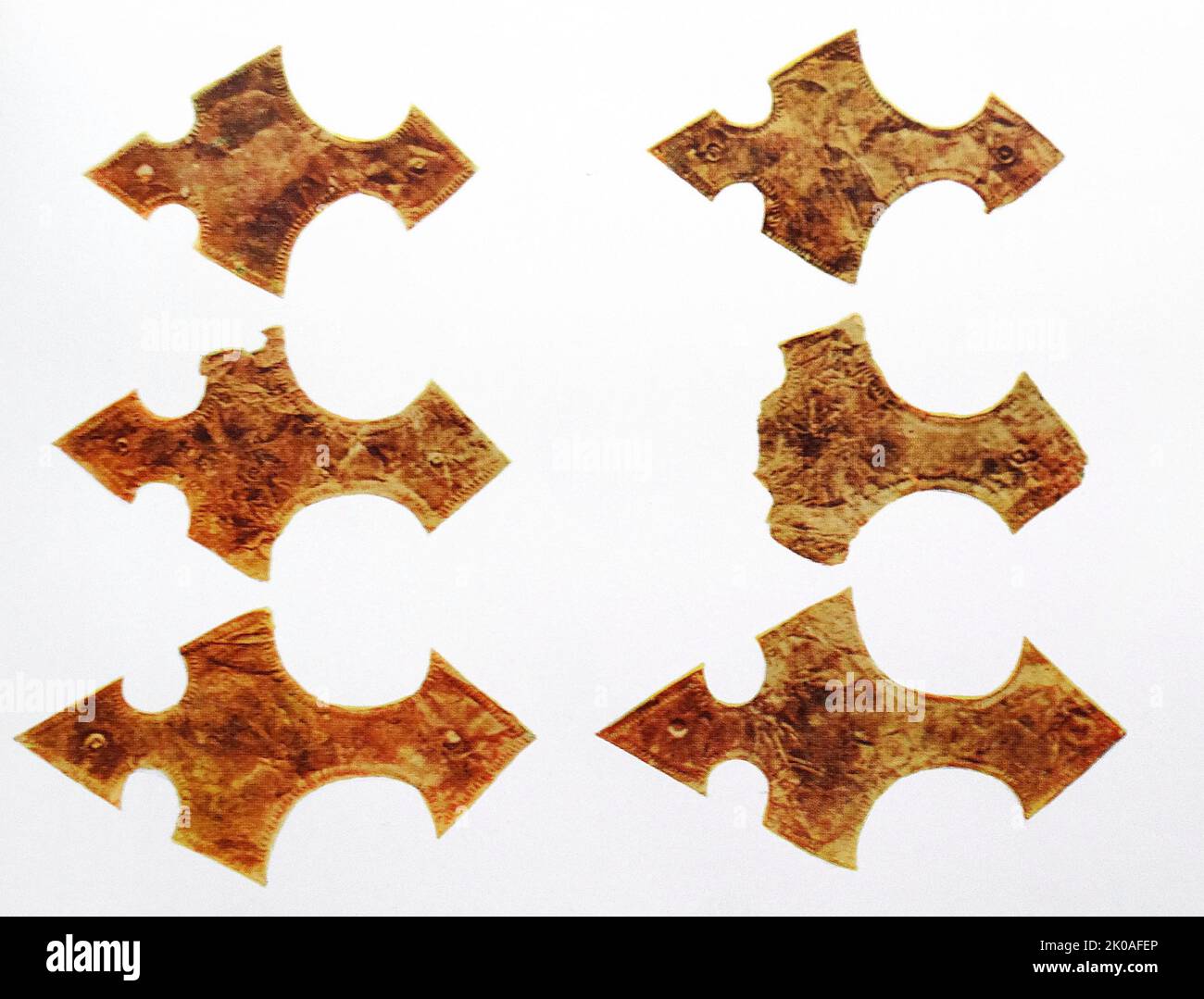 Ornamenti d'oro dal vecchio regno di Silla. Scavato da Keum-gwan-chong (tomba della corona d'oro), Kyongju, Corea del Sud. Dal vecchio regno di Silla (57 a.C. - 668) Foto Stock