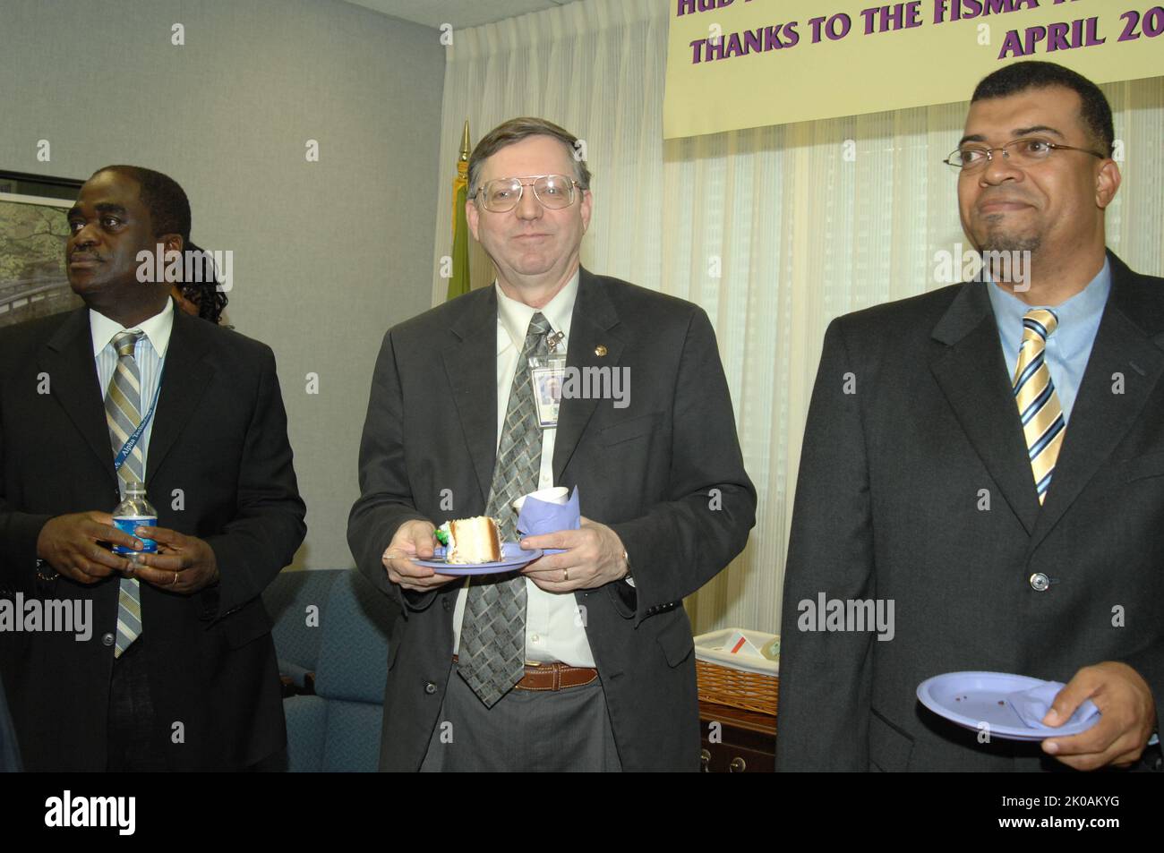 Onorificenze per l'attuazione del Federal Information Security Management Act - Ufficio dell'evento Chief Information Officer (OCIO) presso la sede centrale dell'HUD, in onore del team di implementazione del Federal Information Security Management Act (FISMA). La legge federale sulla gestione della sicurezza delle informazioni (FISMA) premia l'oggetto della manifestazione Office of the Chief Information Officer (OCIO) presso la sede centrale dell'HUD, in onore del team di implementazione della legge federale sulla sicurezza delle informazioni (FISMA). Foto Stock