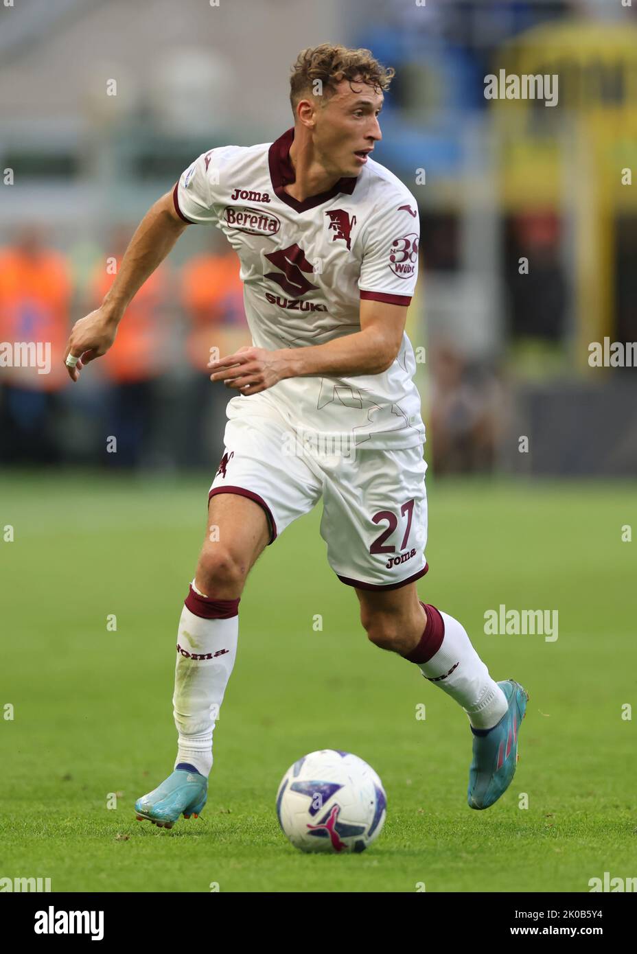 Milano, Italia, 10th settembre 2022. Mergim Vojvoda del Torino FC durante la Serie A partita a Giuseppe Meazza, Milano. L'immagine di credito dovrebbe essere: Jonathan Moskrop / Sportimage Foto Stock