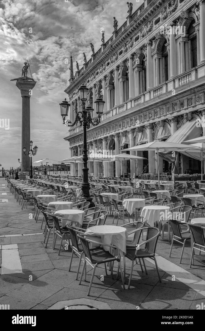 Canali di Venezia Italia durante l'estate in Europa Foto Stock