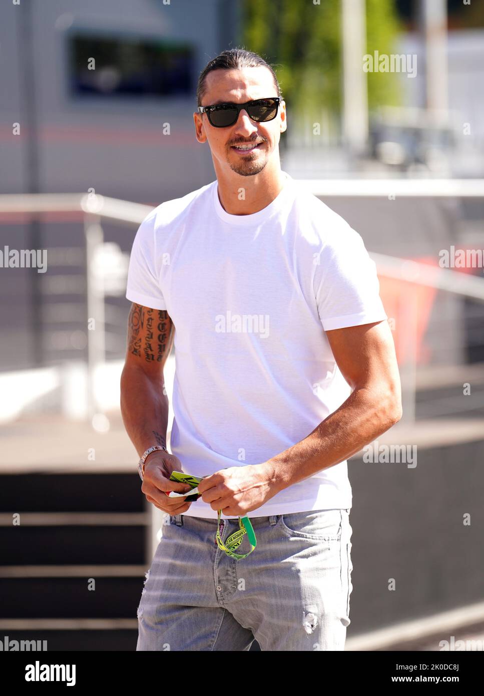 Il calciatore svedese Zlatan Ibrahimovic arriva prima del Gran Premio d'Italia sul circuito di Monza in Italia. Data immagine: Domenica 11 settembre 2022. Foto Stock