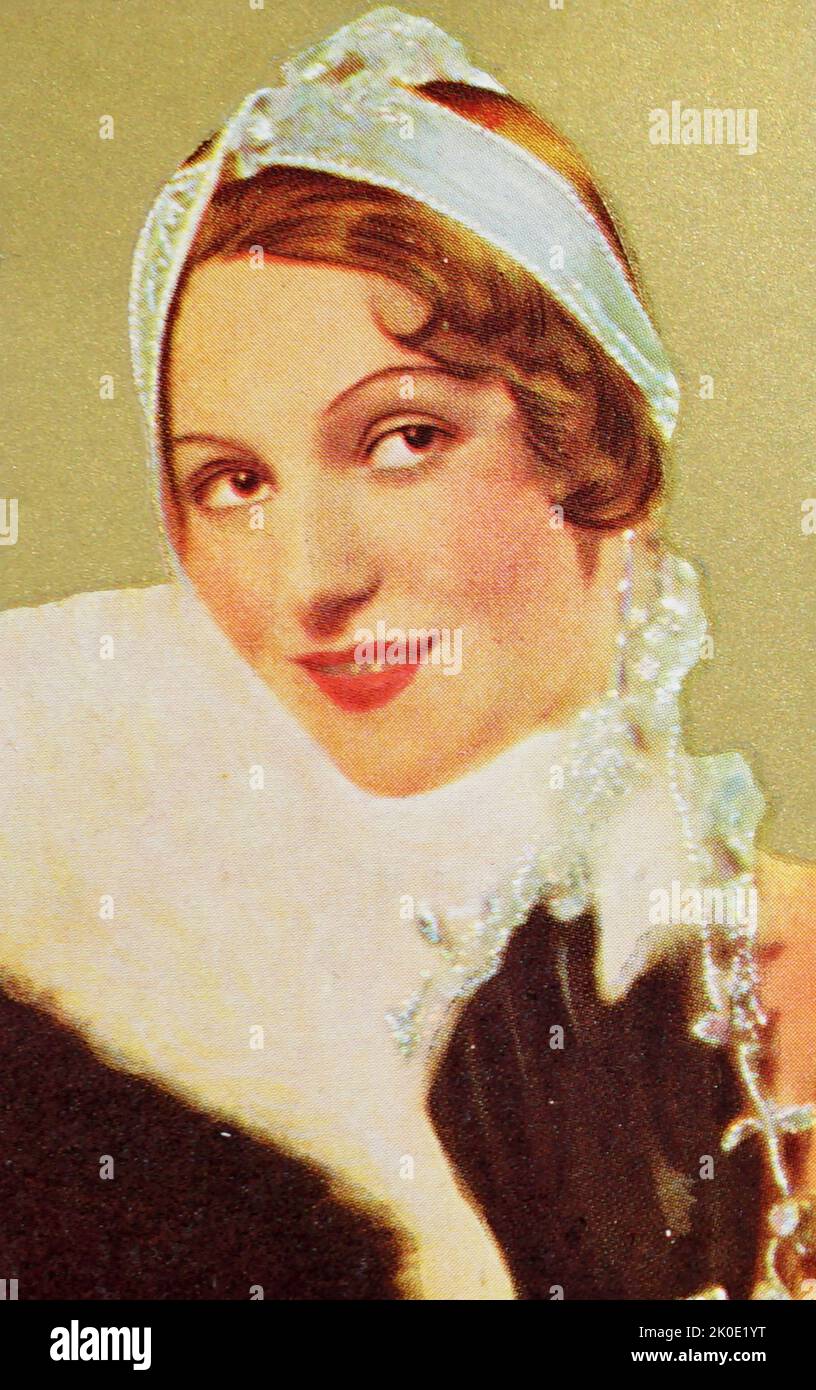 La foto colorata di Ekaterina Nagy von Cziser, meglio conosciuta con il suo nome di scena Kathes von Nagy (4 aprile 1904 – 20 dicembre 1973), è stata un'attrice, modella, ballerina e cantante ungherese che lavorò nel cinema tedesco e francese. Foto Stock