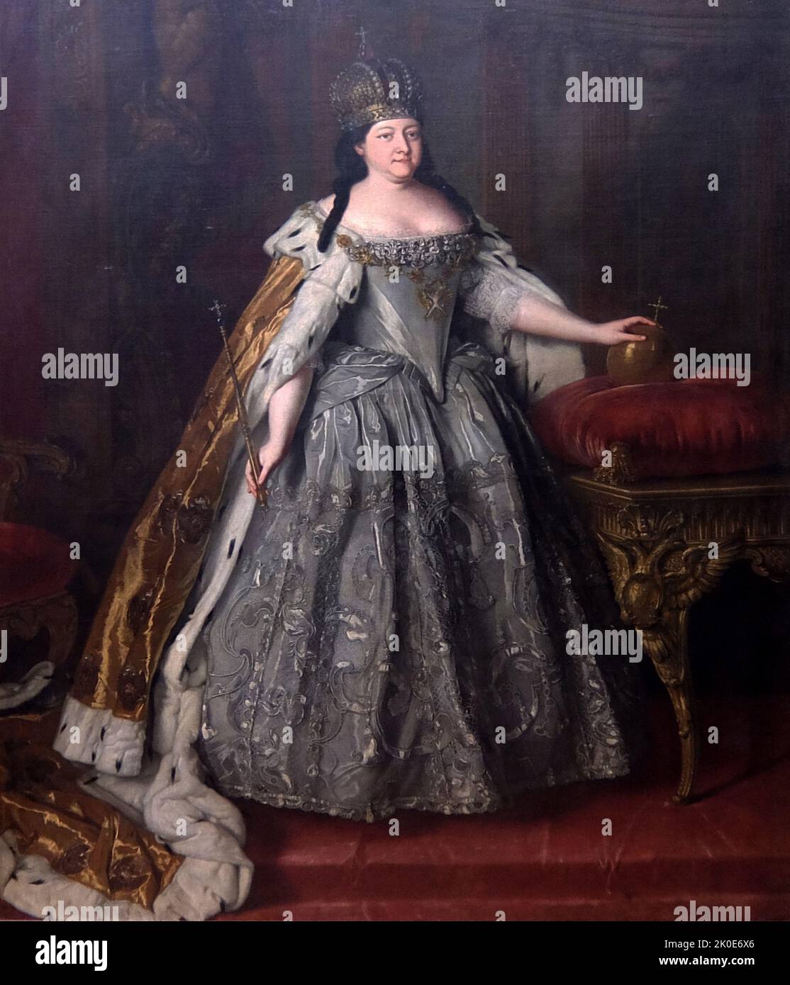 Ritratto dell'imperatrice Anna Ioannovna, 1730. Olio su tela, di Louis Caravaque (1684-1754). Anna Ioannova (1693 - 1740) fu reggente del ducato di Courland dal 1711 al 1730 e poi governò come imperatrice di Russia dal 1730 al 1740. Louis Caravaque (1684-1754) è stato un . Foto Stock