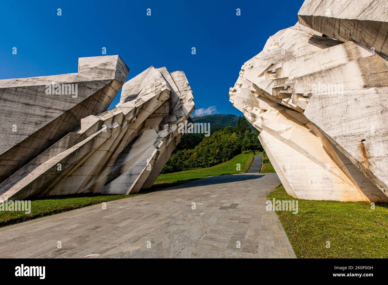 Particolare del monumento commemorativo della seconda guerra mondiale Kadinjaca in Serbia Foto Stock