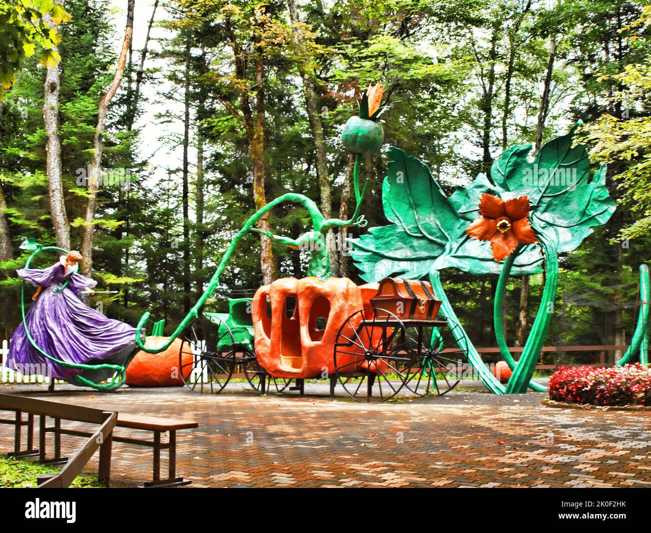 Old Forge, New York, Stati Uniti. Settembre 1, 2022. All'interno dell'Enchanted Forest Water Safari a Old Forge, New York, all'interno del Parco Nazionale Adirondack Foto Stock