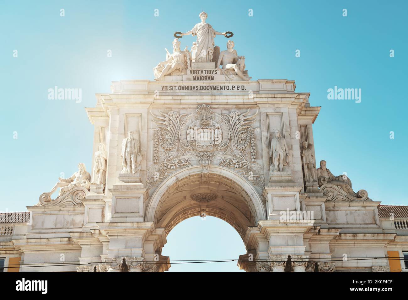 Arco di Rua Augusta, Arco da Rua Augusta a Lisbona, la capitale del Portogallo. Arco trionfale sulla Praca do Comércio, Piazza del Commercio. Foto Stock