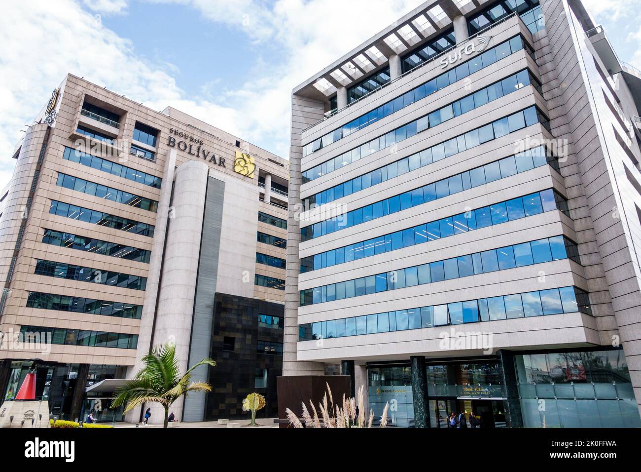 Bogota Colombia, Avenida El Dorado Calle 26, Seguros Bolivar compagnia di assicurazione Avenida El Dorado Calle 26 ufficio edificio esterno ingresso anteriore Foto Stock