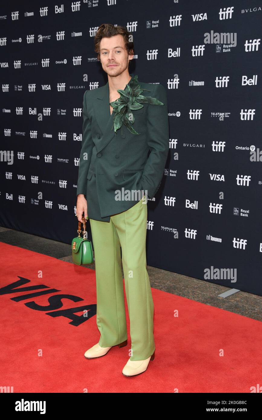 Toronto, Canada. 11th Set, 2022. Harry Styles arriva alla prima di My Policeman durante il Toronto International Film Festival 2022 a Toronto, Canada, il 11 settembre 2022. (Foto di Dominic Chan/Sipa USA) Credit: Sipa USA/Alamy Live News Foto Stock