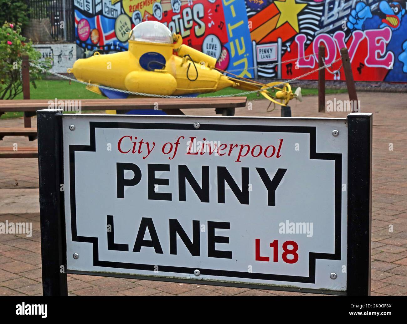 Segno di strada della città di Liverpool Penny Lane, nel L18, Merseyside, è stato rilasciato nel febbraio 1967 dai Beatles come doppio Singolo A-side Foto Stock