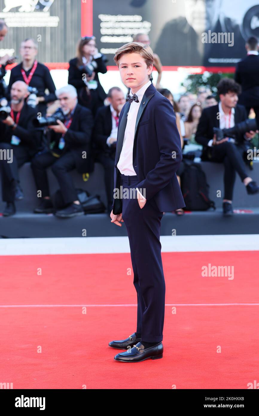 VENEZIA, ITALIA - 10 SETTEMBRE: Raphael Vicas partecipa alla cerimonia di chiusura del tappeto rosso al 79th° Festival Internazionale del Cinema di Venezia, il 10 settembre 20 Foto Stock