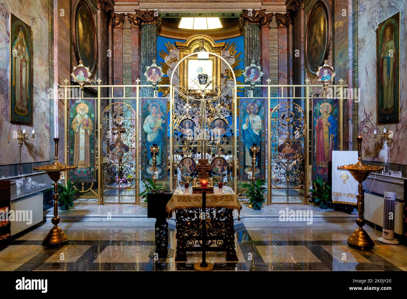 Interno della Chiesa dei Santi Sergio e Bacco degli Ucraini, Roma Italia Foto Stock