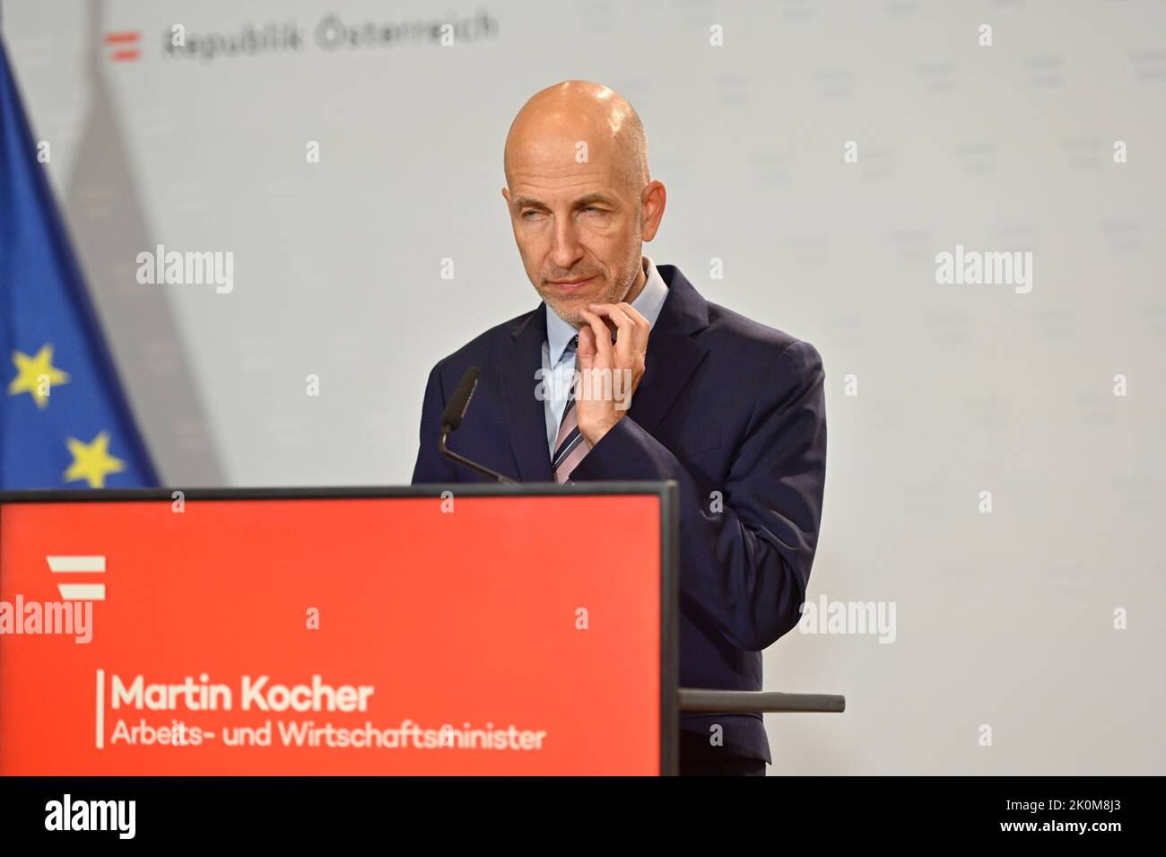 Vienna, Austria. 12th Set, 2022. Presentazione della campagna di risparmio energetico del governo federale nel ministero della protezione del clima con il ministro del lavoro Martin Kocher (ÖVP) Foto Stock