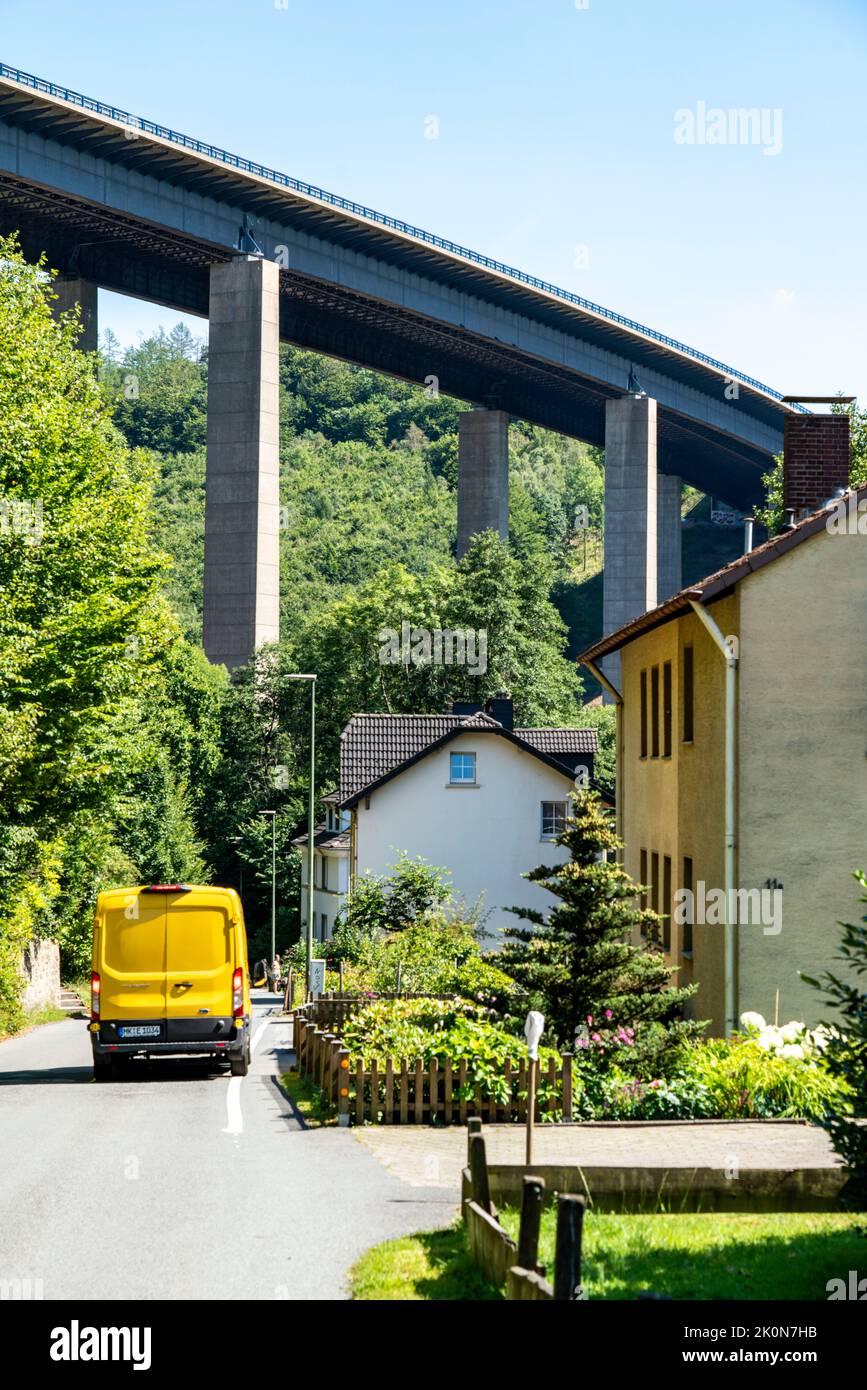 A45, il viadotto di Rahmede, che è completamente chiuso a causa dei danni voluminosi alla struttura di sostegno e sta bruciando e ricostruendo, risiede Foto Stock