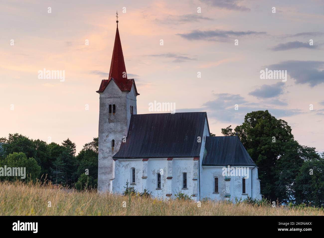 Chiesa gotica nel villaggio Turciansky Dur, regione Turiec, Slovacchia. Foto Stock