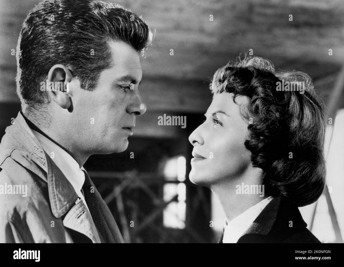 Jose Suarez, Betsy Blair, on-set of the Spanish Film, 'The Lovemaker', titolo originale spagnolo: 'Calle Mayor', aka 'Main Street', Suevia Films, U.S. Distribution: Trans-Lux Pictures, 1956 Foto Stock