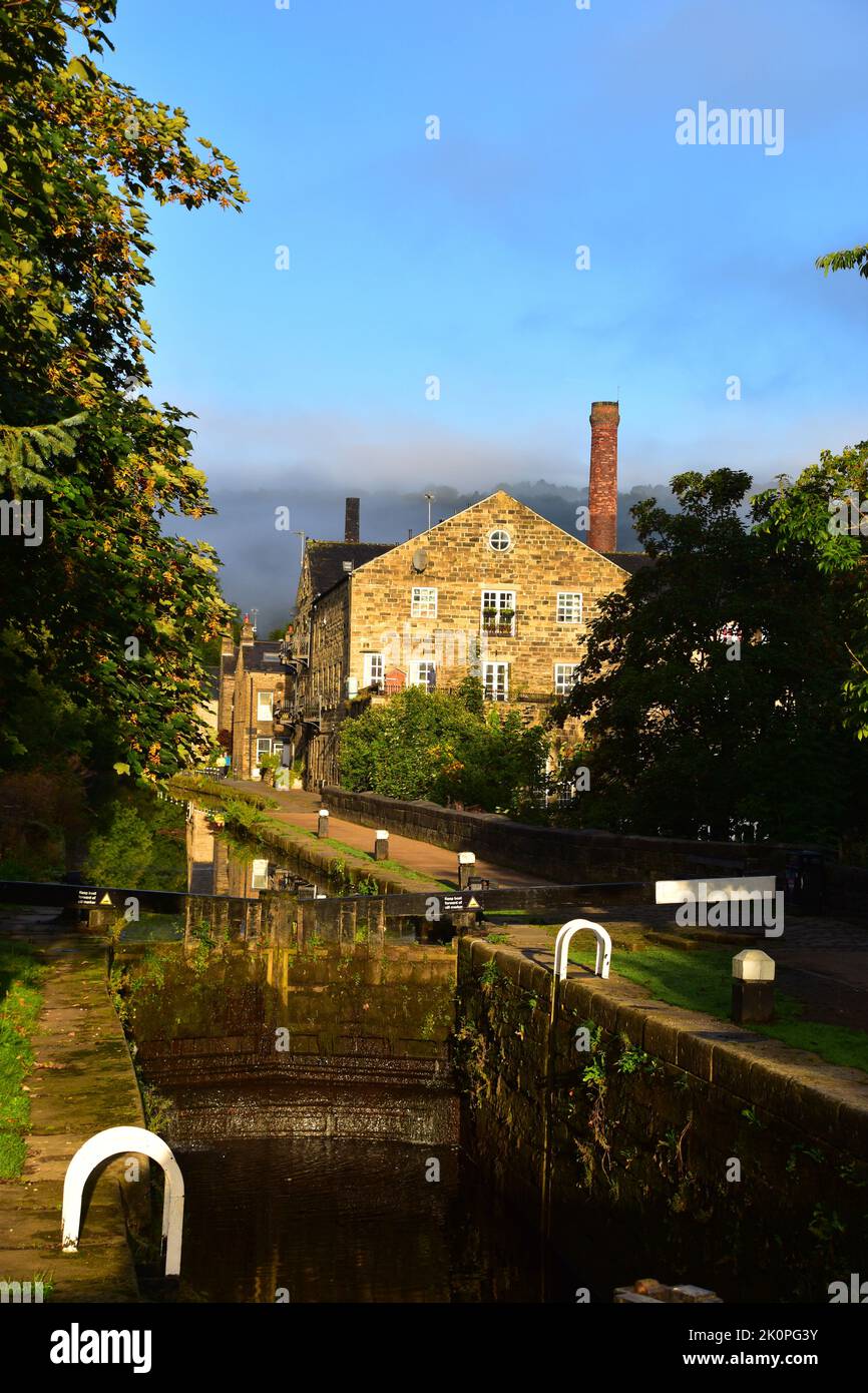 Black Pit Lock, Aqueduct, Hebble End Mill, Hebden Bridge Foto Stock