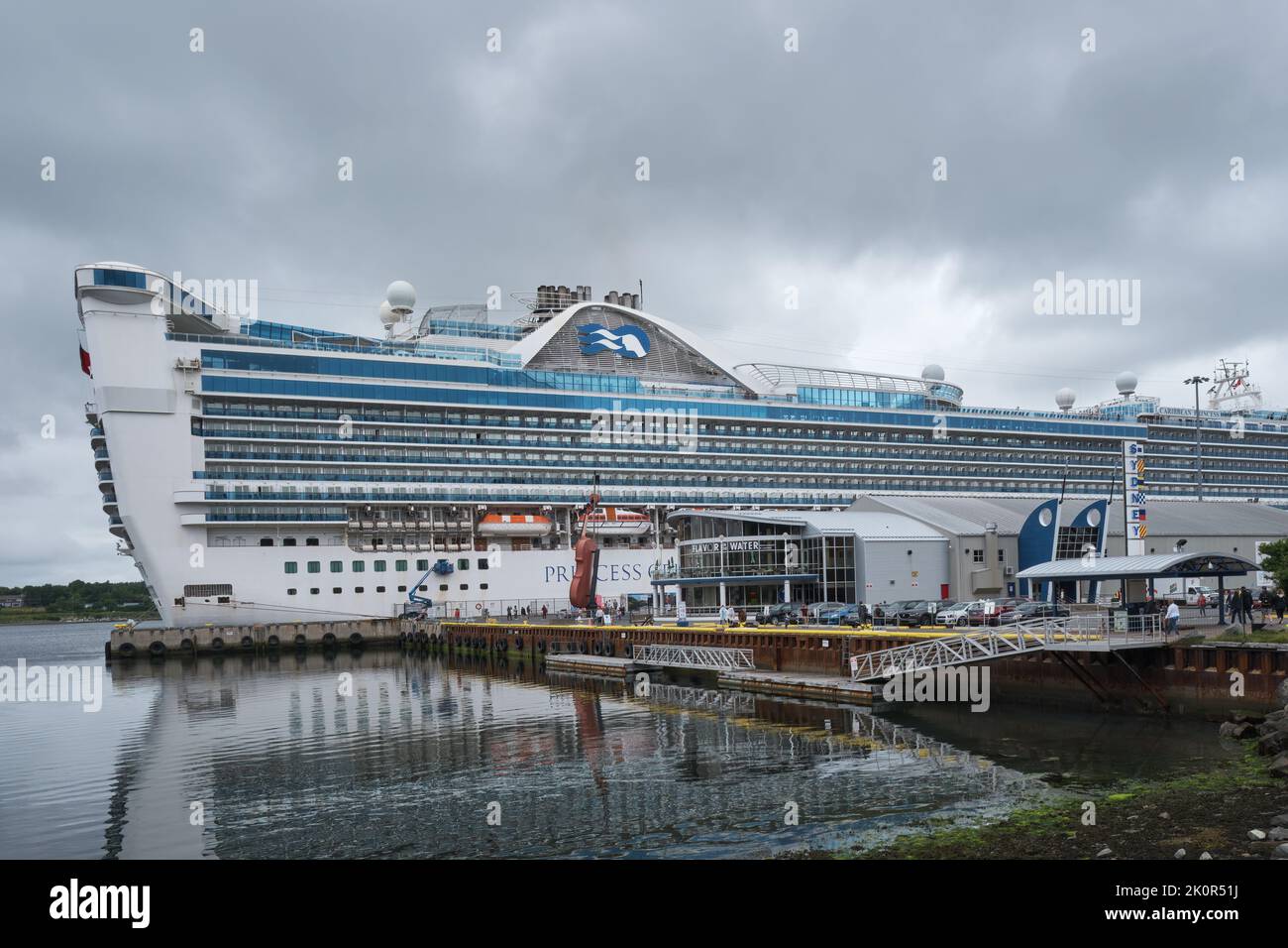 Principessa caraibica durante il suo porto di chiamata a Sydney Nova Scotia il 10 agosto 2022. La nave è di proprietà di Princess Cruises e ha una capacità di ove Foto Stock