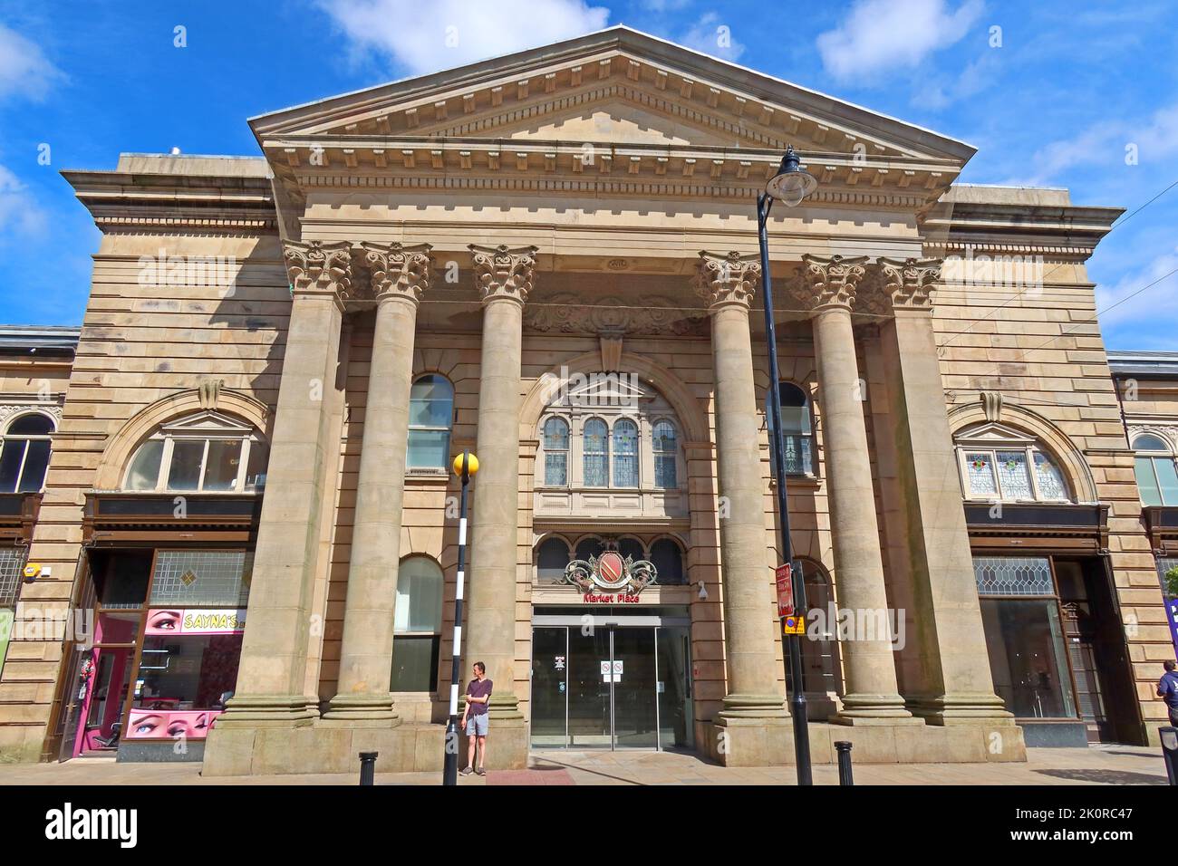 Facciata storica del centro commerciale Bolton Market Place, Knowsley St, Bolton, Greater Manchester, Lancs, INGHILTERRA, REGNO UNITO, BL1 2AL Foto Stock