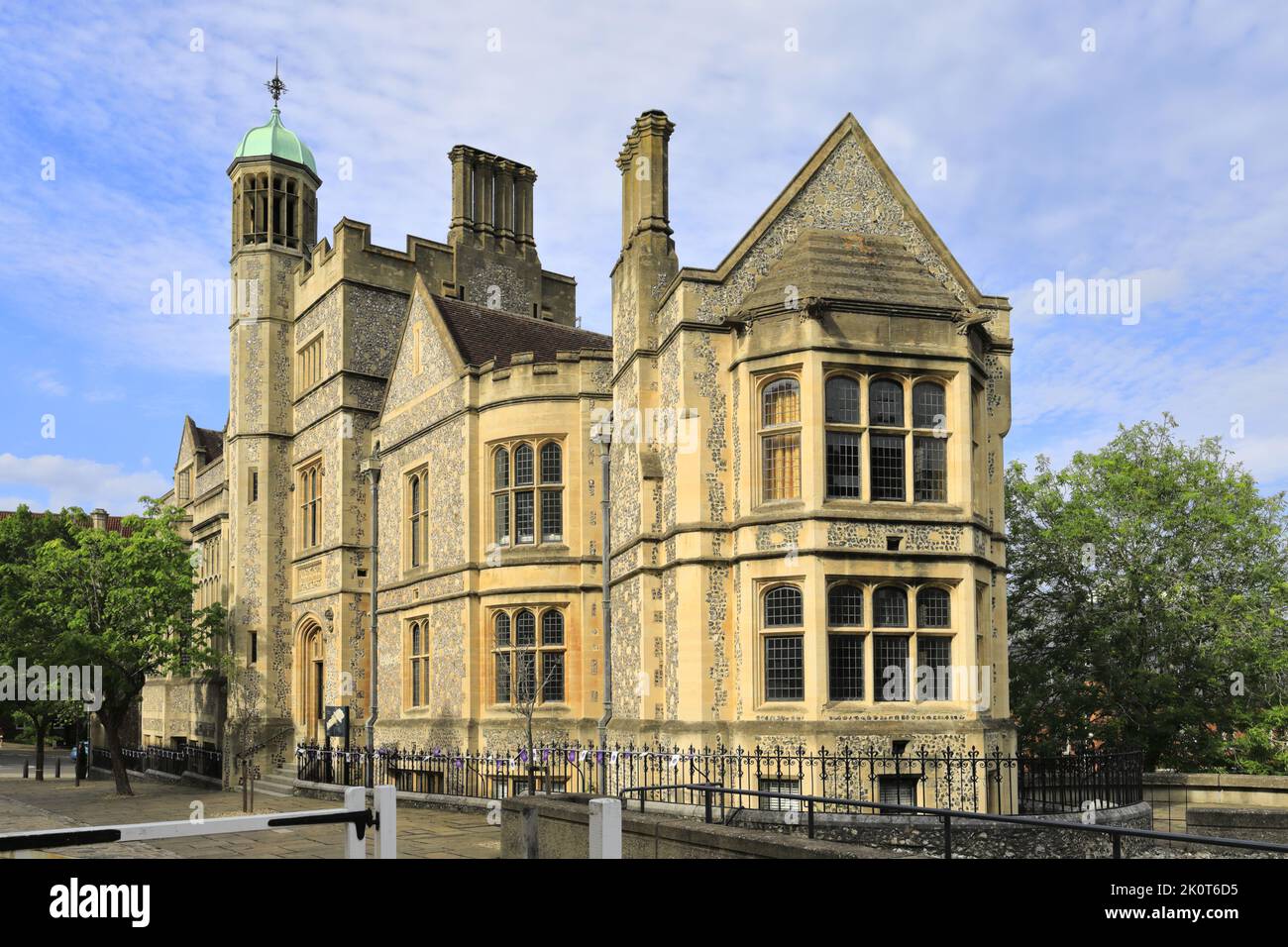 Esterno dell'ufficio di registrazione di Castle Hill, Winchester City, Hampshire County; Inghilterra; Regno Unito Foto Stock