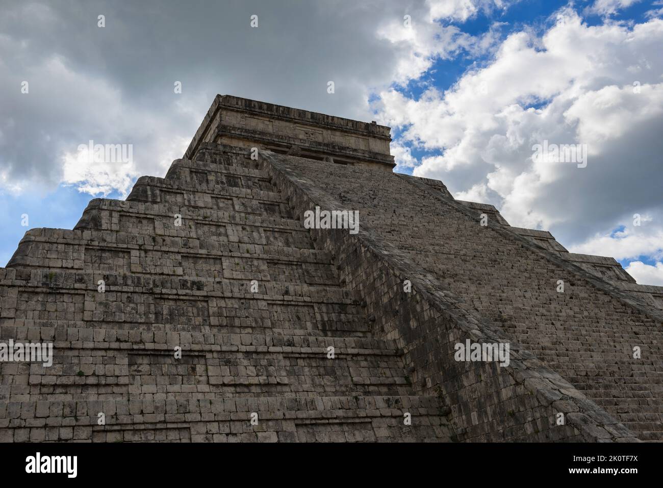 Cima della piramide di Kukulkan a Chichen Itza Foto Stock