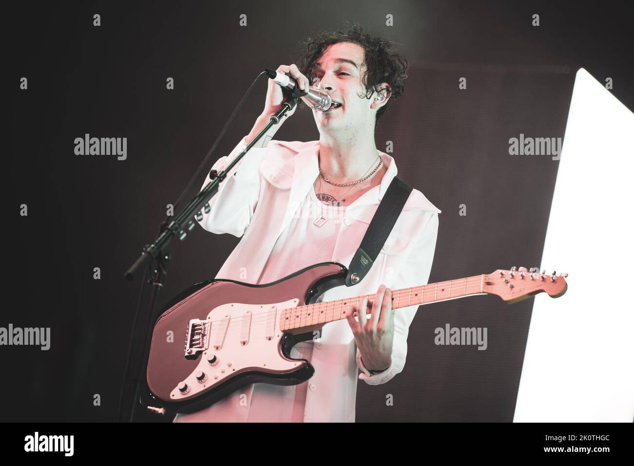GERMANIA, NORIMBERGA, ROCK IM PARK 2016: Matty Healy, cantante della pop rock band inglese, che si esibisce dal vivo sul palco al Rock im Park Festival edizione 2016 Foto Stock