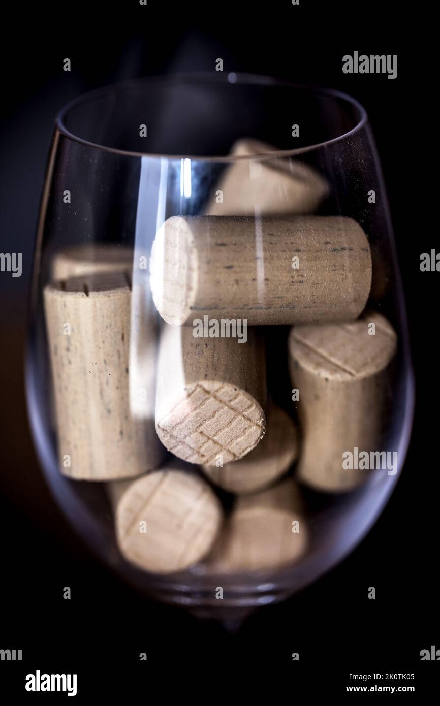 tappi in sughero per bottiglie di vino Foto Stock