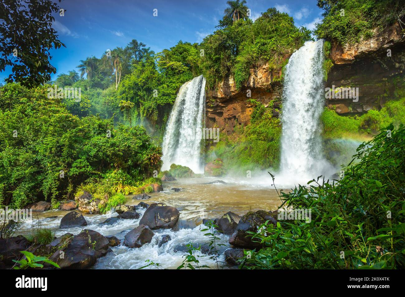 Cascate di Iguazu spettacolare paesaggio, vista dal lato argentino, Sud America Foto Stock