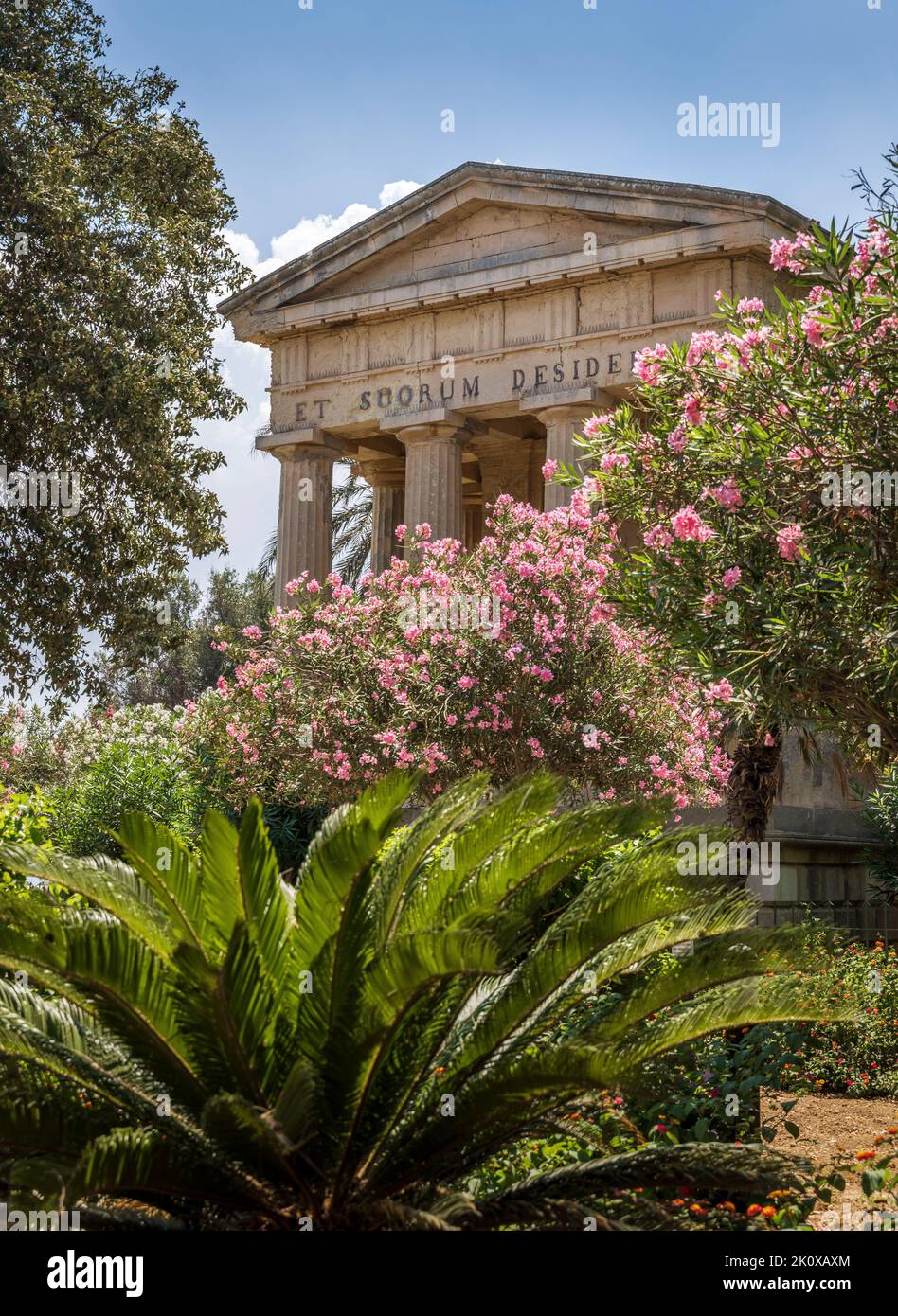 Vista del monumento di Sir Alexander Ball a la Valletta, Malta. Foto Stock