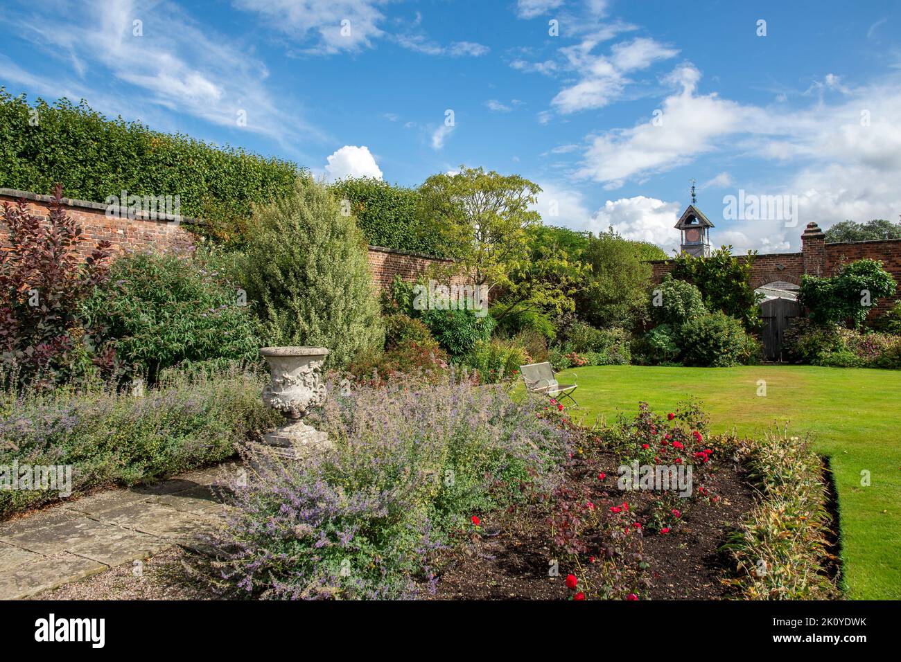 Arley Hall Cheshire England UK mostra le esposizioni floreali nei giardini murati Foto Stock