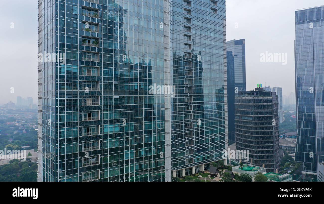 La parete di vetro del moderno edificio industriale, possono essere utilizzate come sfondo Foto Stock