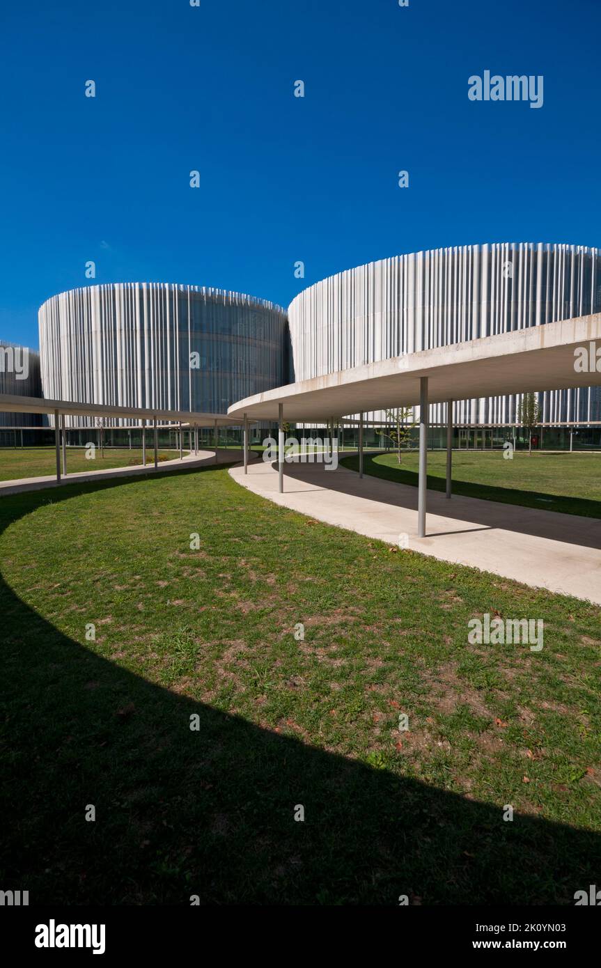 italia, Lombardia, Milano, SDA Bocconi Campus progettato da Kazuyo Sejima e Ryue Nishizawa di SANAA Studio Foto Stock