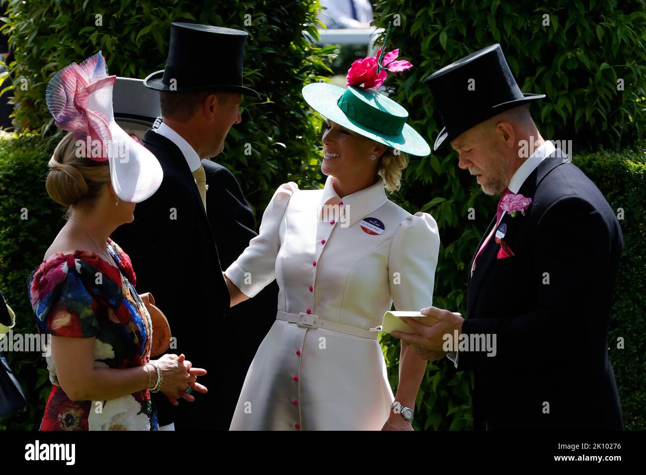 Ascot, Regno Unito. 17th giugno, 2022. Zara Phillips, Princess Anne, Princess Royal e Mike Tindall partecipano a Royal Ascot 2022 Credit: Independent Photo Agency/Alamy Live News Foto Stock