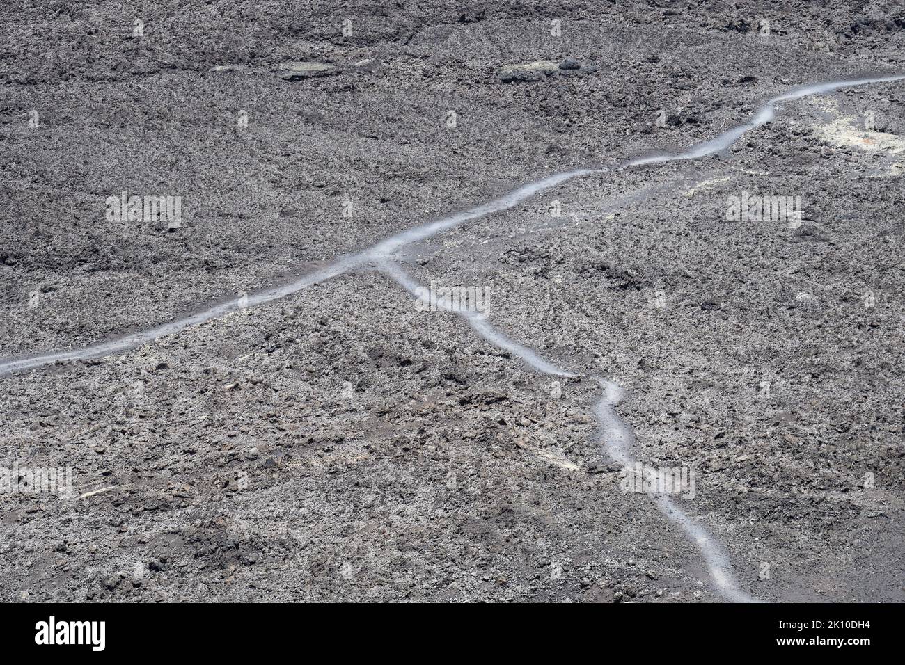 Percorsi tra flussi di lava recenti Foto Stock