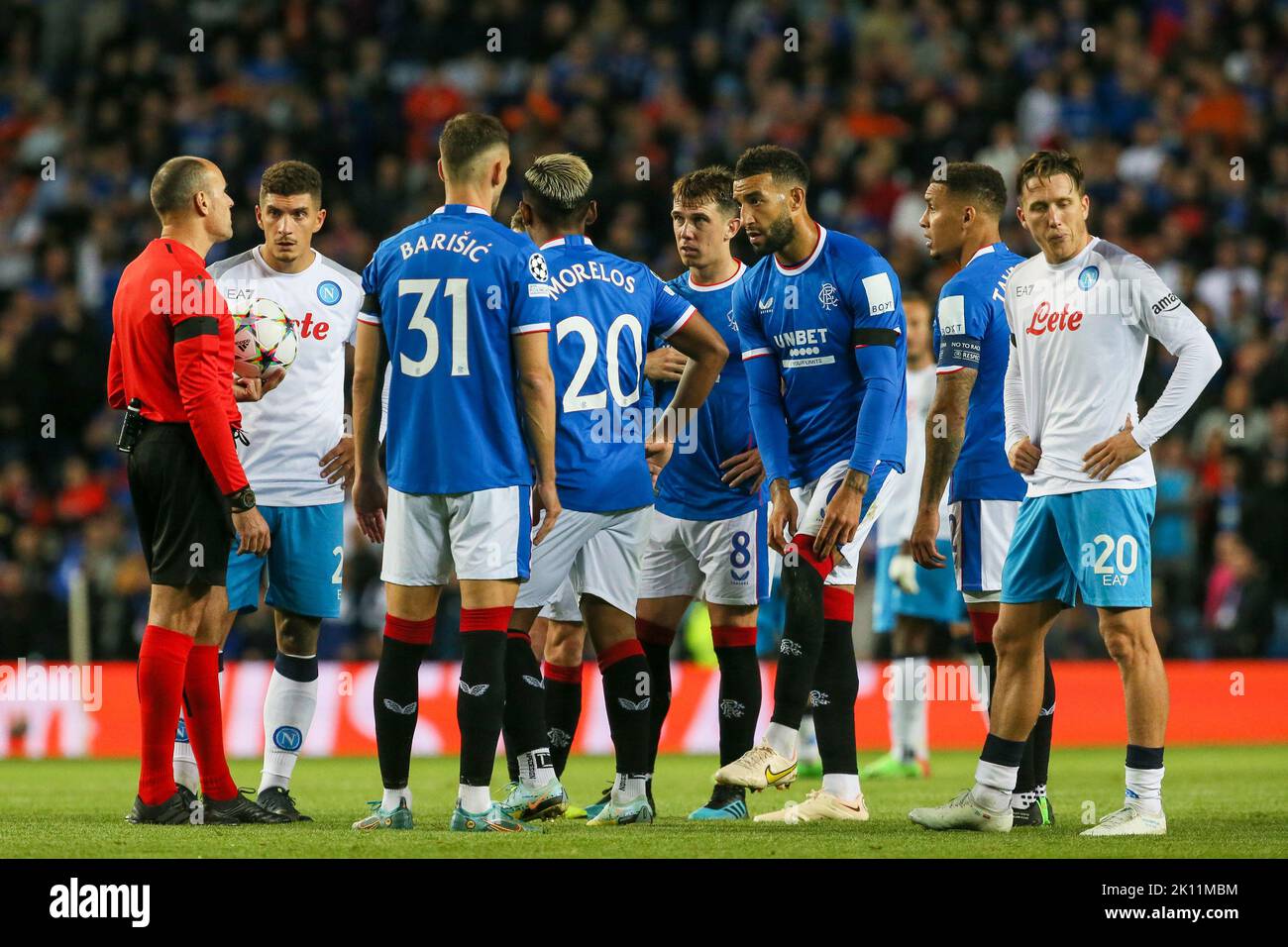 14 settembre 2022, Glasgow, Regno Unito. Il Rangers FC ha suonato il FC Napoli allo stadio Ibrox di Rangers, Glasgow, Scozia, Regno Unito, nella "Champions League Group Stage". L'arbitro della partita di Antonio Maten Lahoz dalla Spagna. Credit: Findlay / Alamy Live News Foto Stock