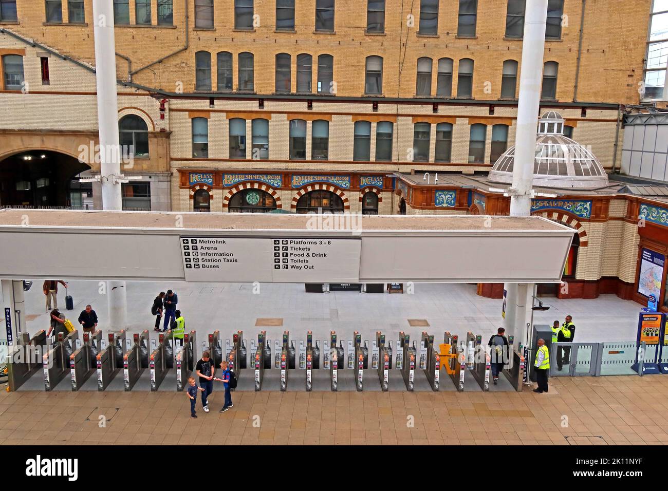 Biglietti d'ingresso, atrio presso Victoria Station Approach, Manchester, Inghilterra, Regno Unito, M3 1WY Foto Stock