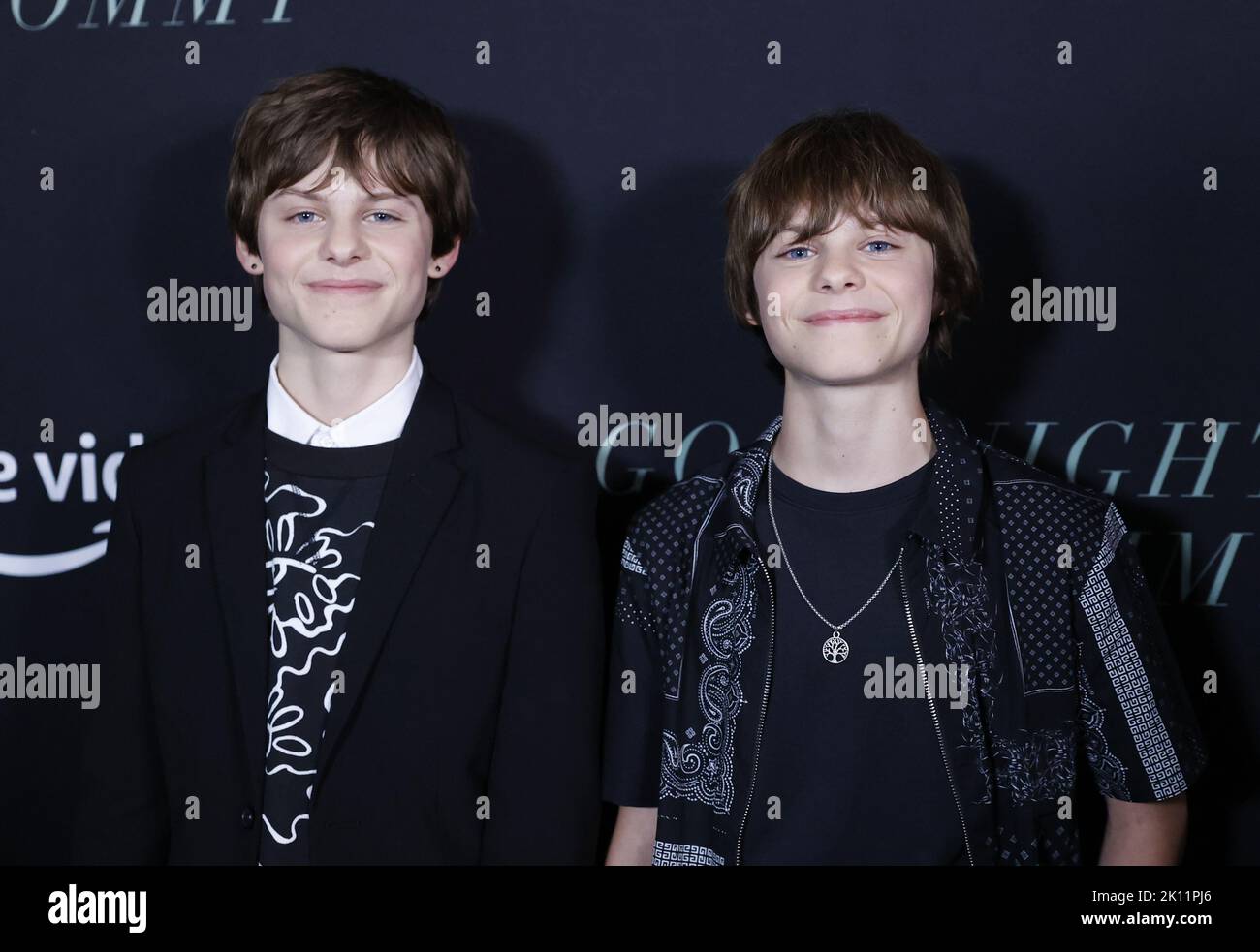 New York, Stati Uniti. 14th Set, 2022. Cameron Crovetti e Nicholas Crovetti arrivano sul tappeto rosso alla prima di "Goodnight Mommy" di prime Video a New York al Metrograph mercoledì 14 settembre 2022 a New York City. Foto di John Angelillo/UPI Credit: UPI/Alamy Live News Foto Stock